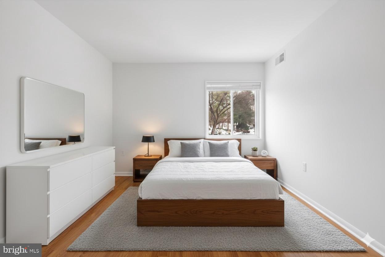 1427 NORTHGATE SQUARE 27/22B