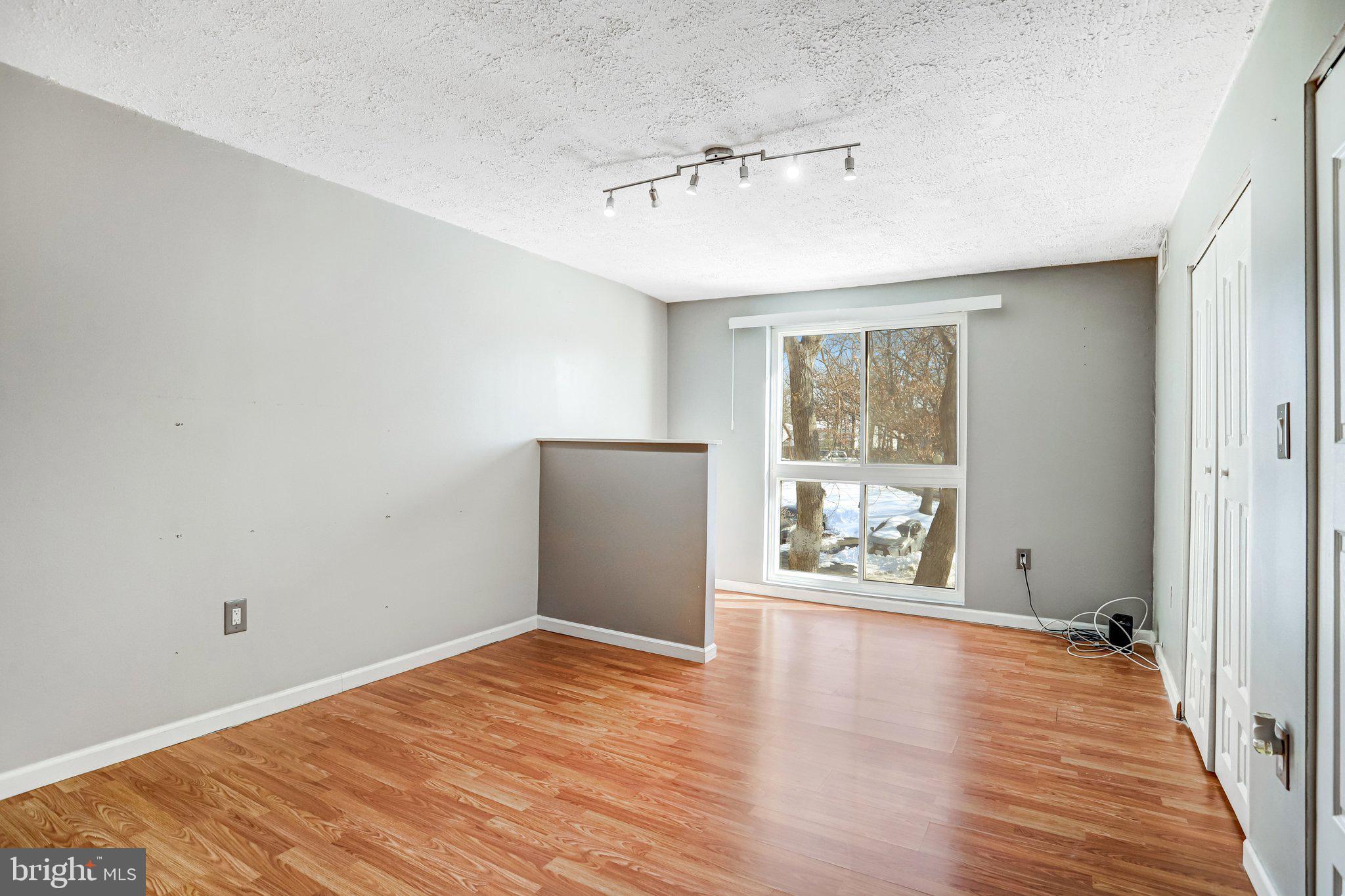 5612 BLOOMFIELD DRIVE 204