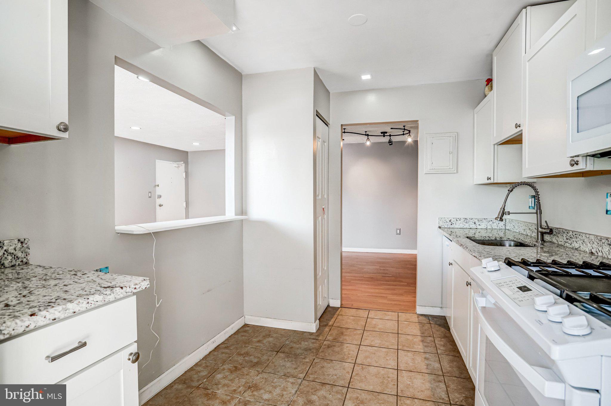 5612 BLOOMFIELD DRIVE 204