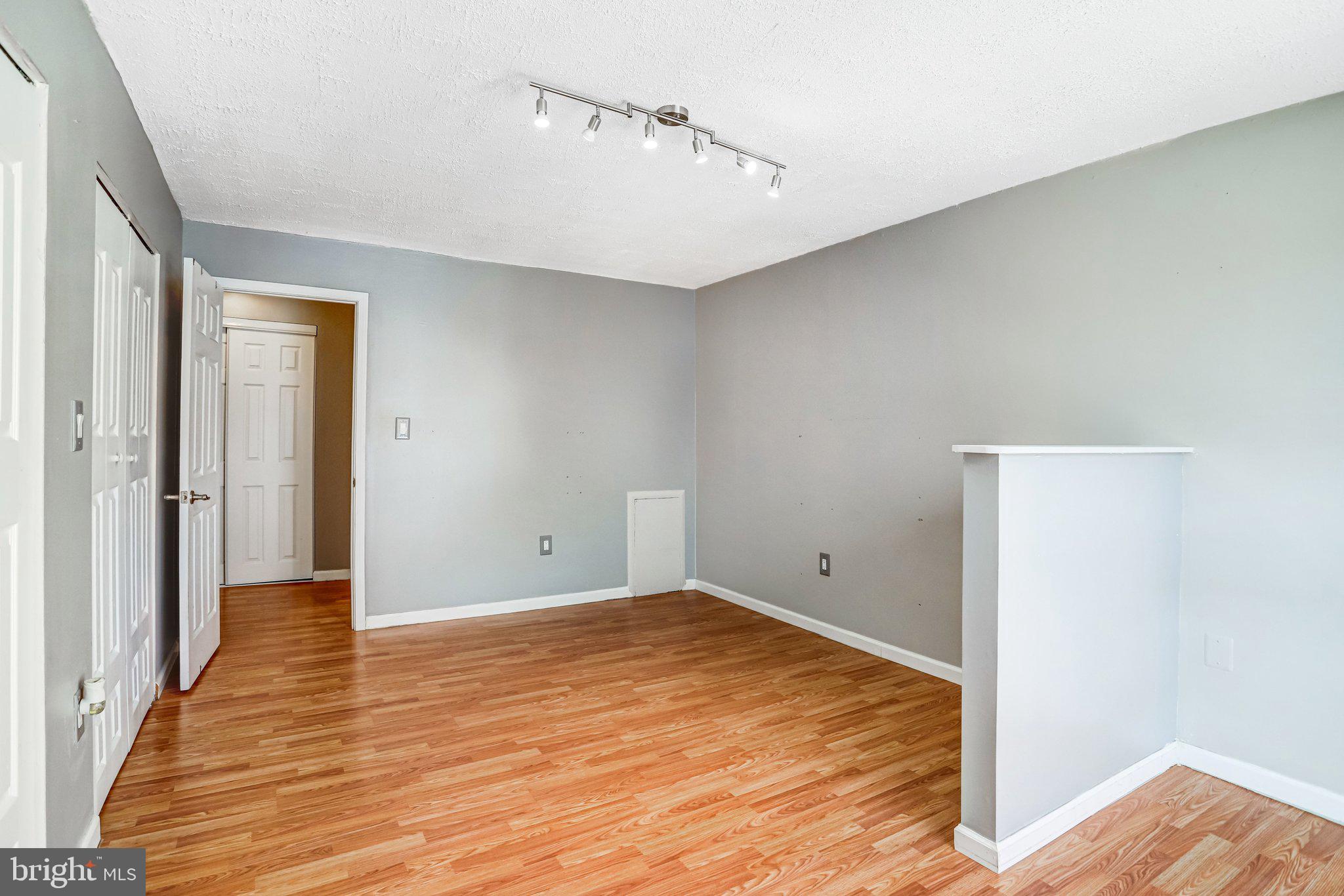 5612 BLOOMFIELD DRIVE 204