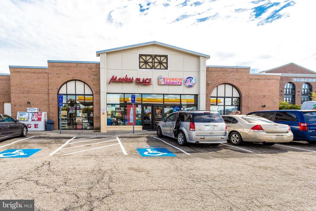 5612 BLOOMFIELD DRIVE 204