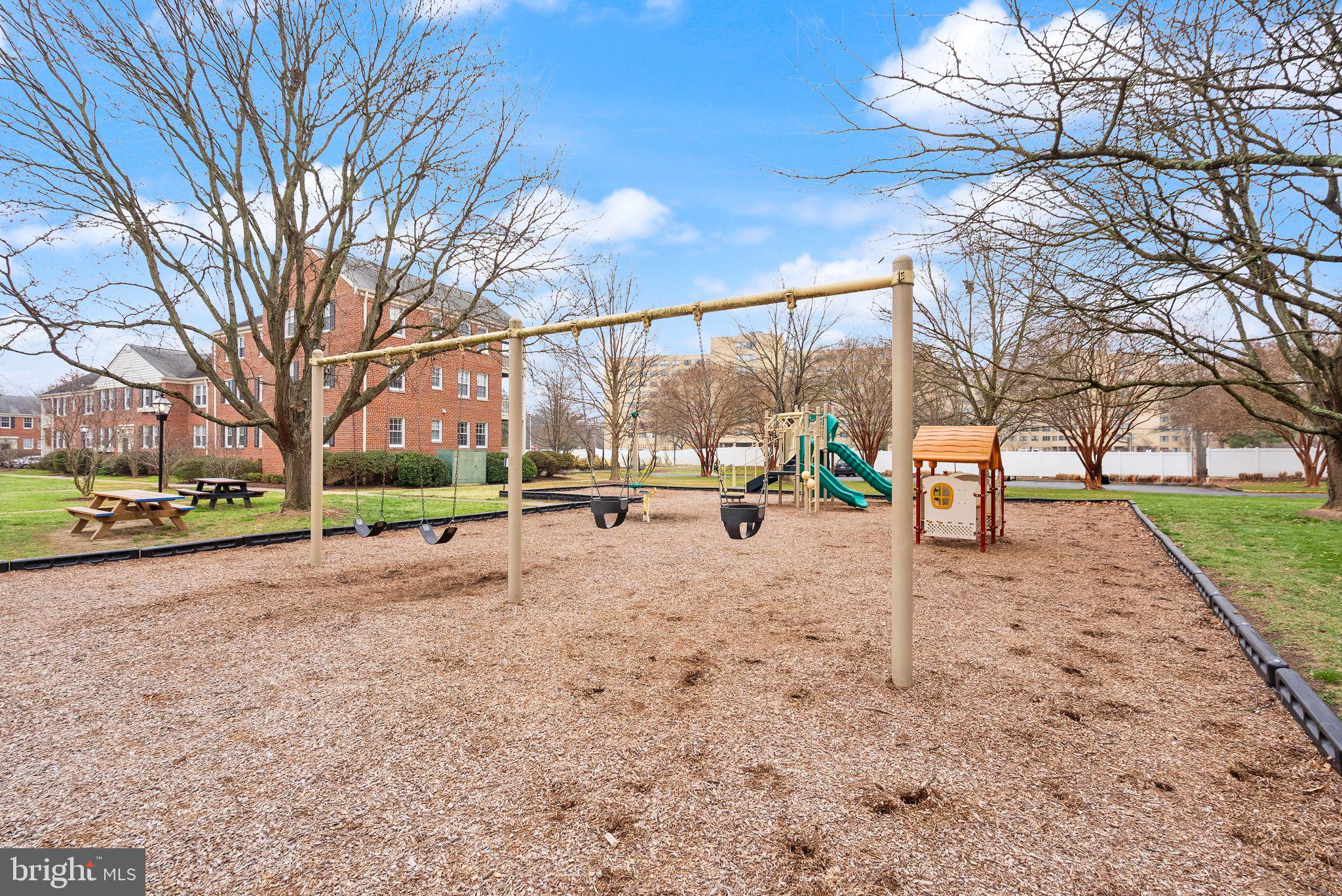 6628 E WAKEFIELD DRIVE E C1