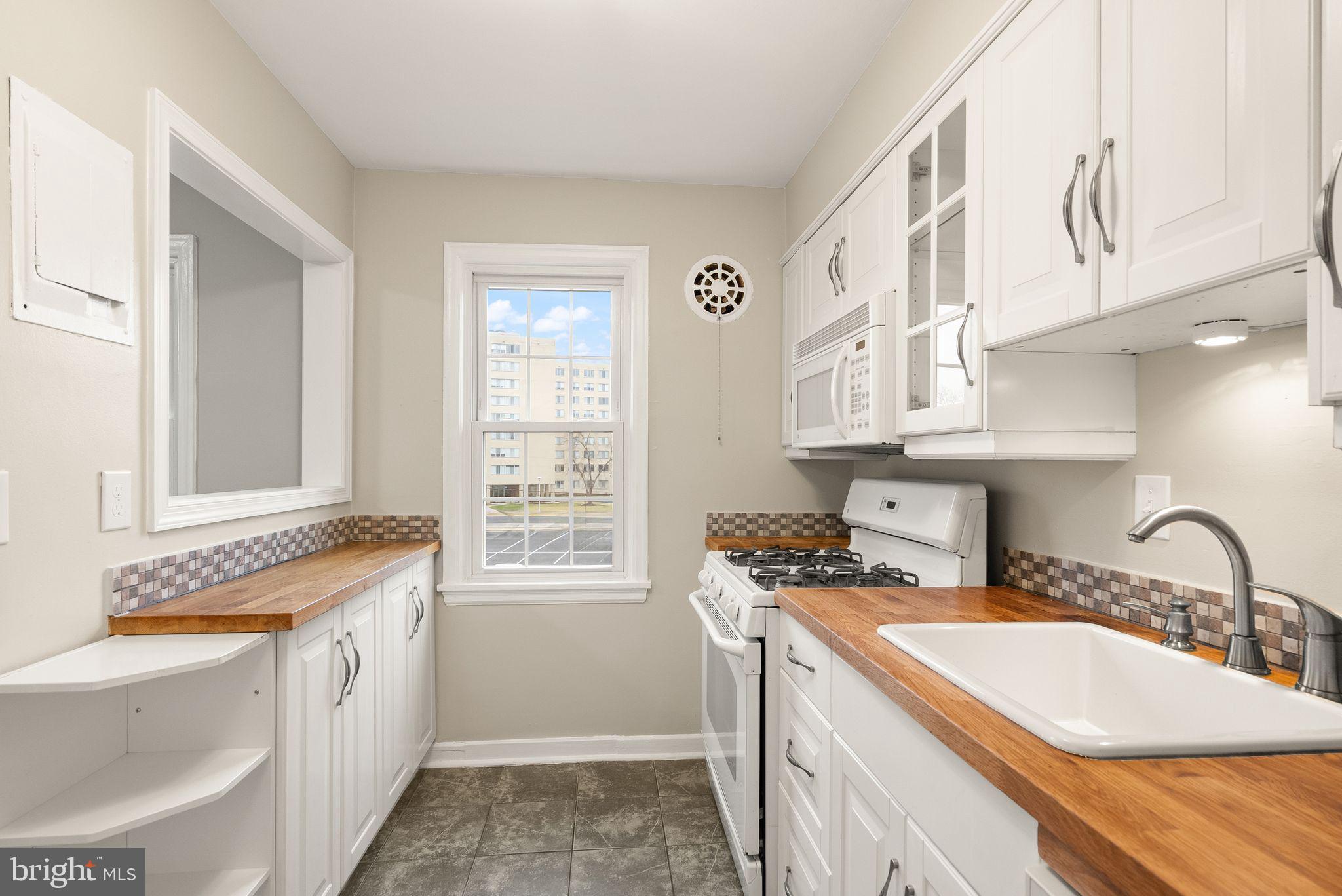 6628 E WAKEFIELD DRIVE E C1