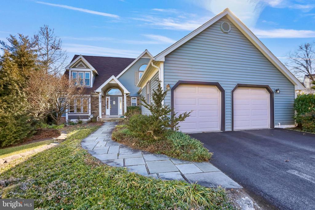 5272 ELLICOTT DRIVE