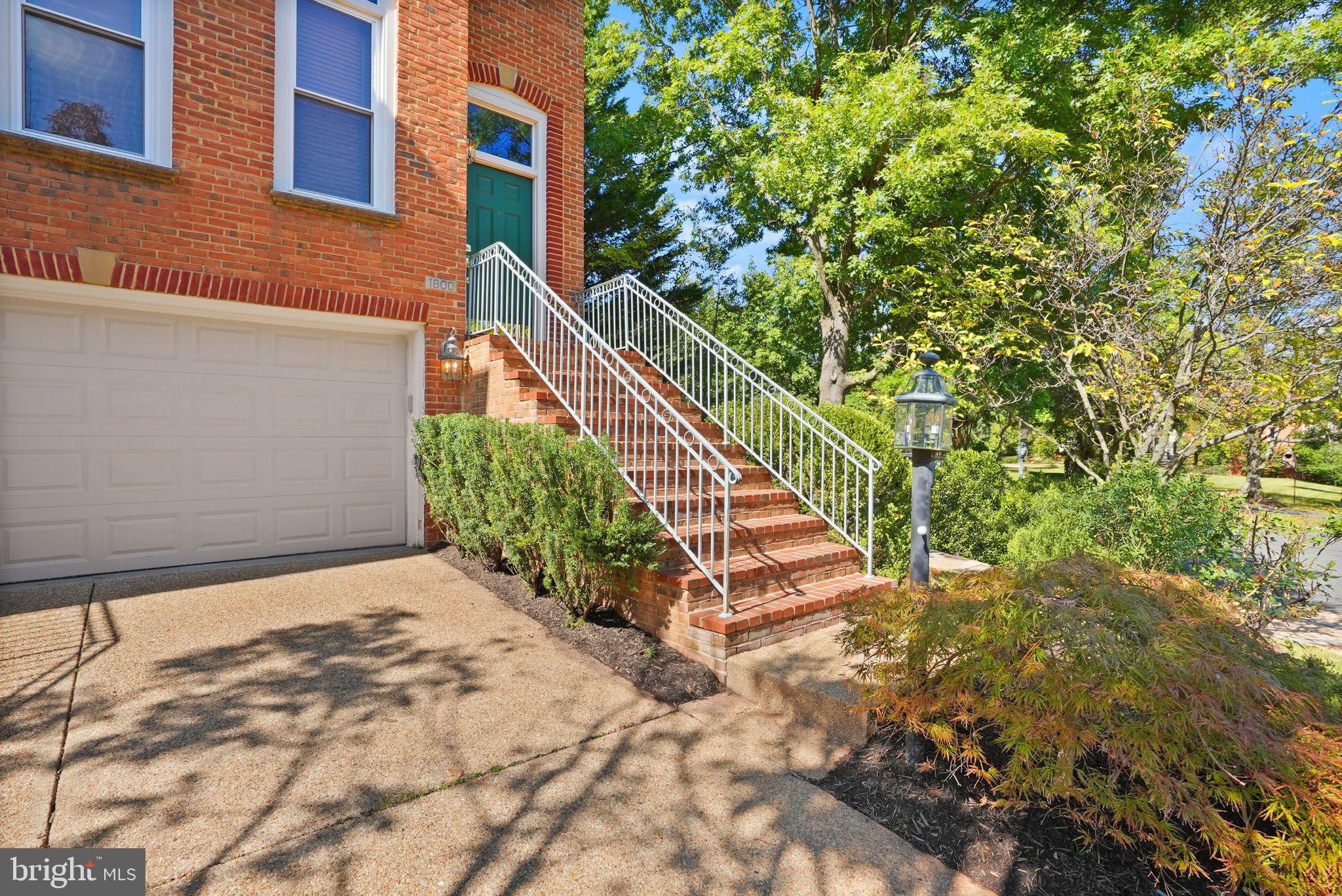 1800 BRENTRIDGE STREET