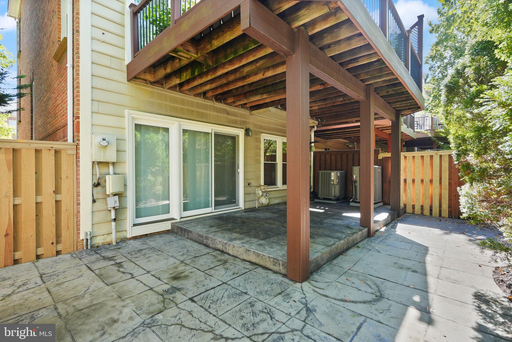 1800 BRENTRIDGE STREET