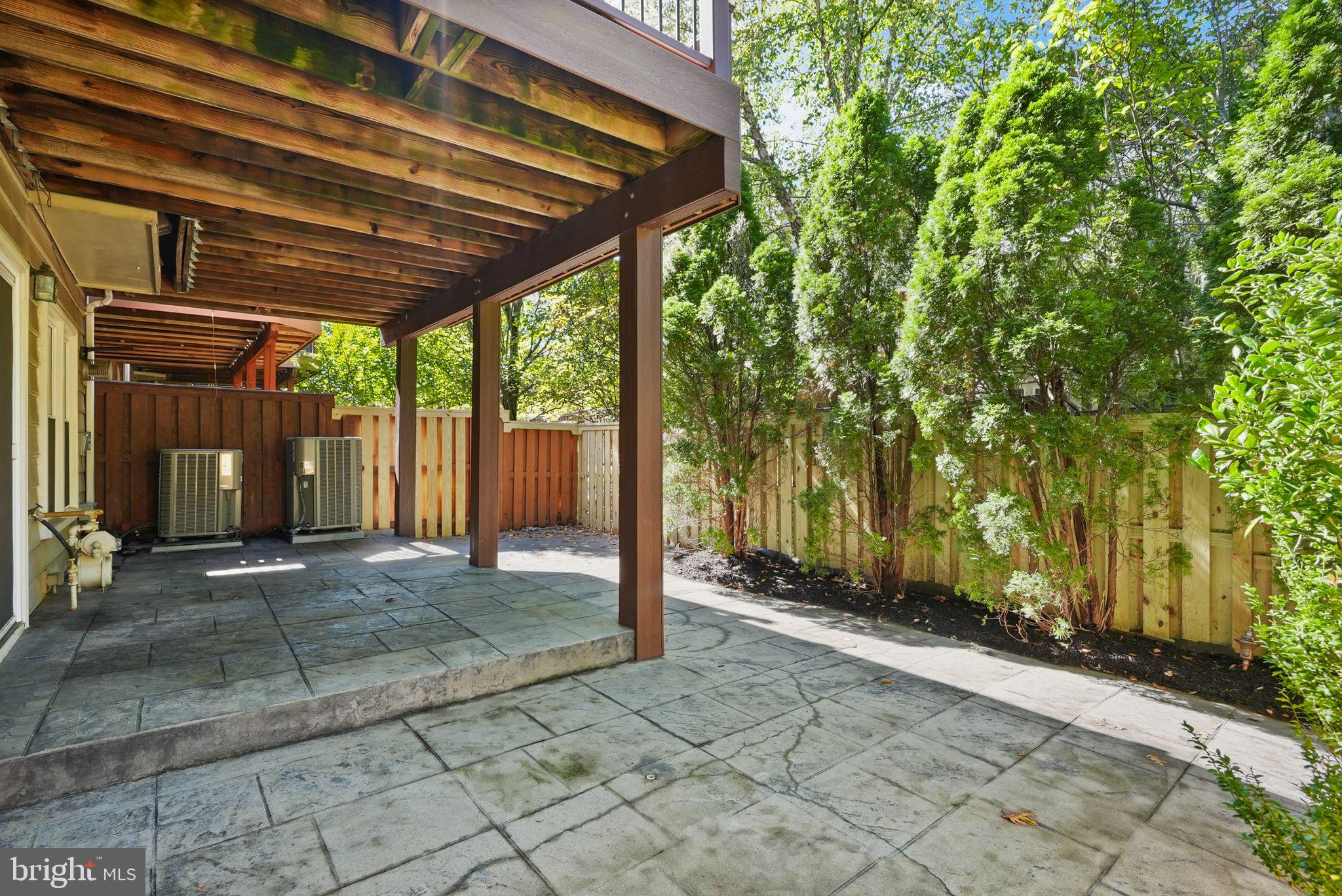 1800 BRENTRIDGE STREET