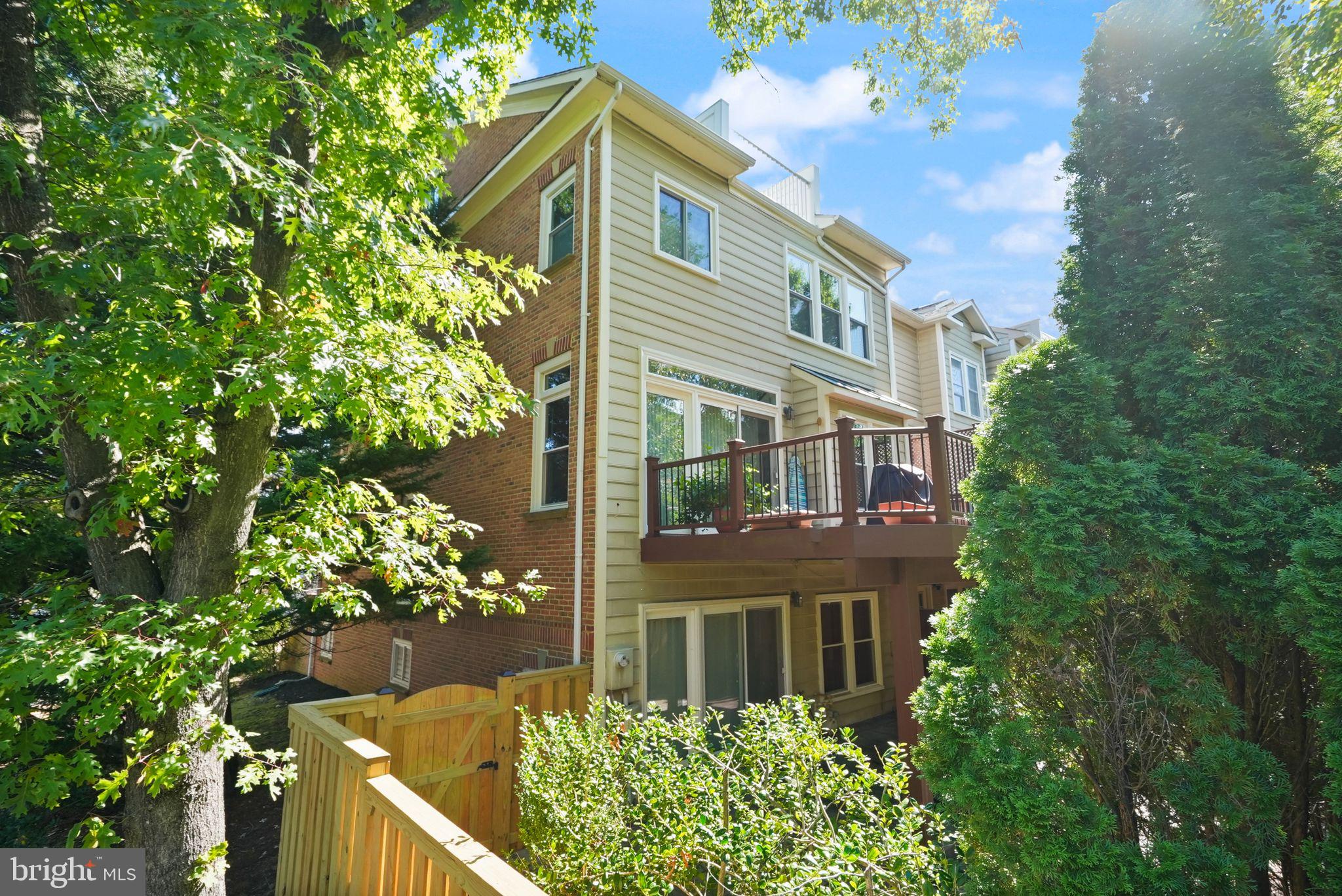 1800 BRENTRIDGE STREET