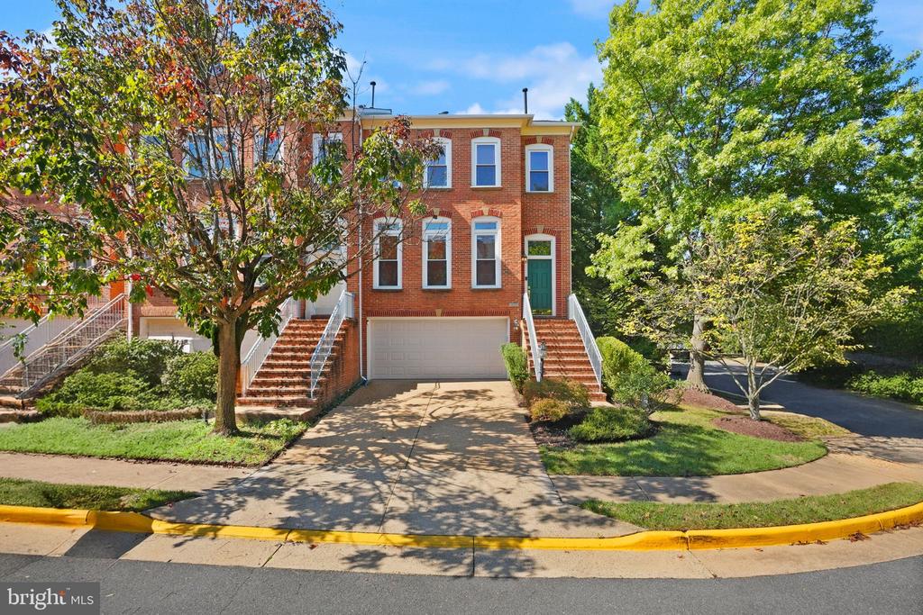 1800 BRENTRIDGE STREET