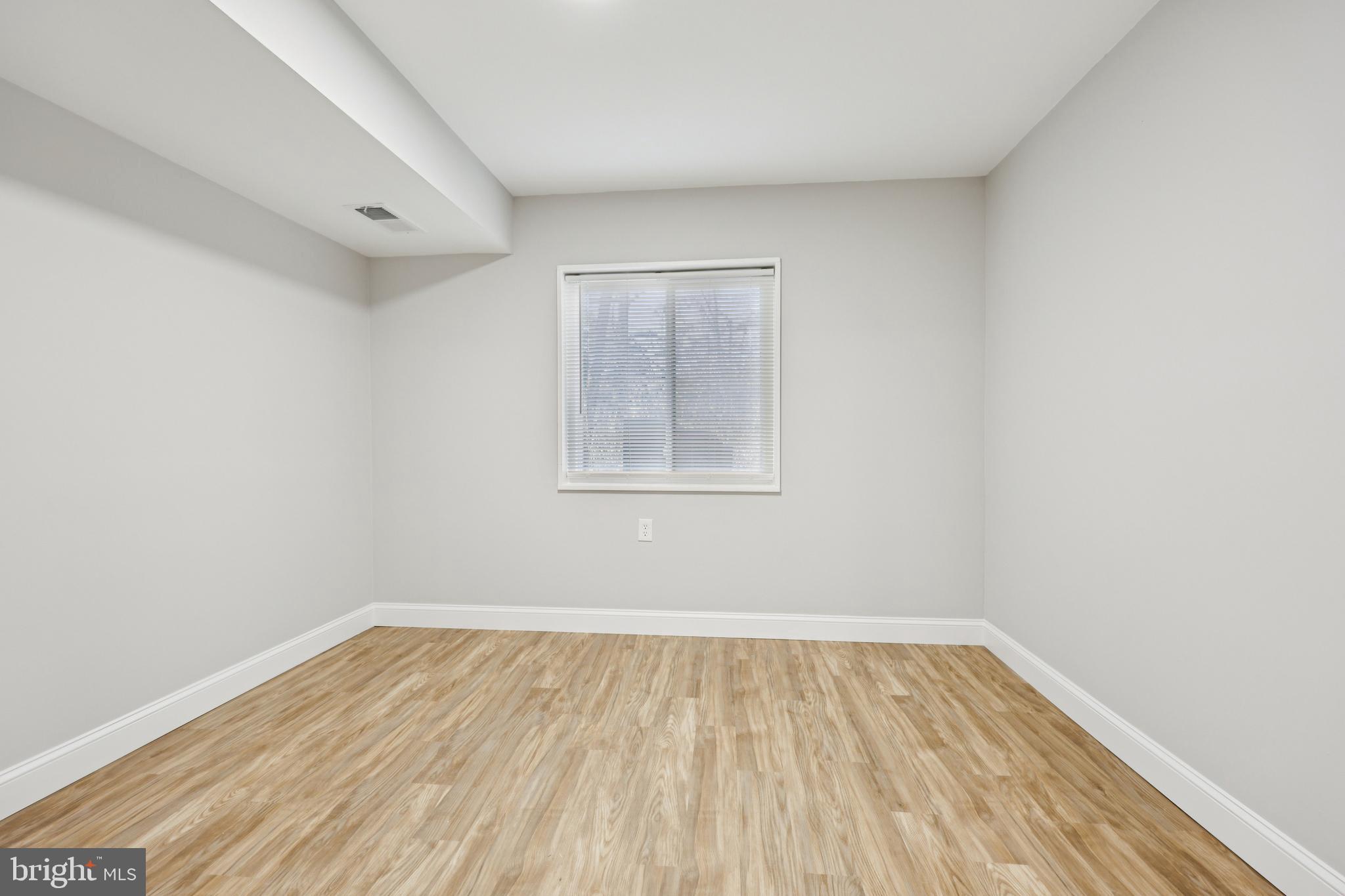 1410 NORTHGATE SQUARE 10/1A