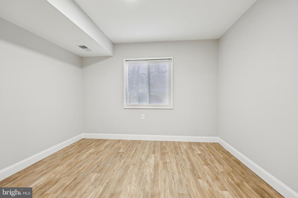 1410 NORTHGATE SQUARE 10/1A