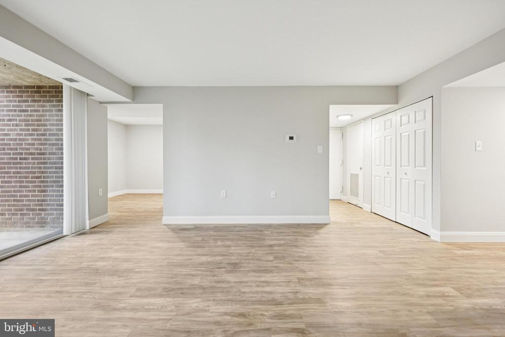 1410 NORTHGATE SQUARE 10/1A