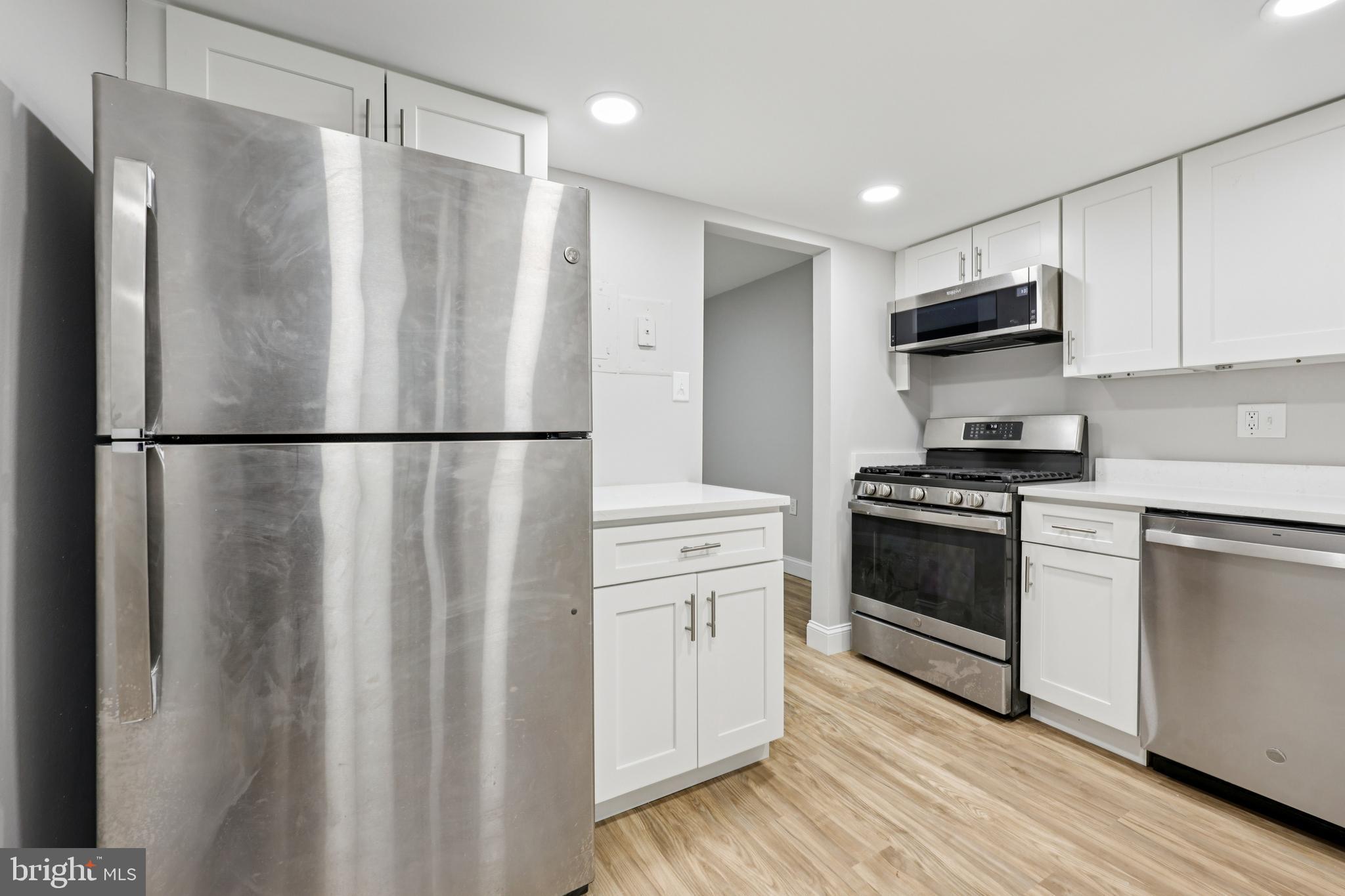 1410 NORTHGATE SQUARE 10/1A