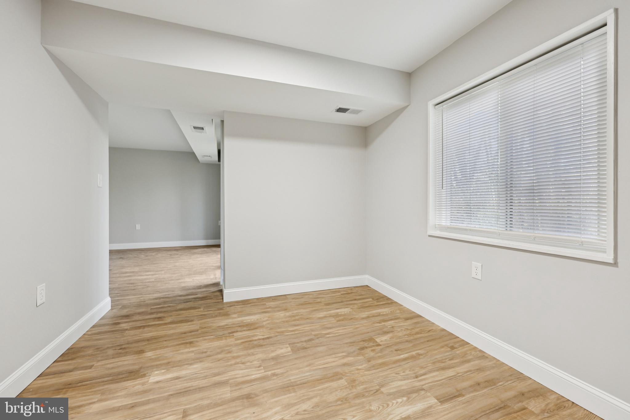 1410 NORTHGATE SQUARE 10/1A