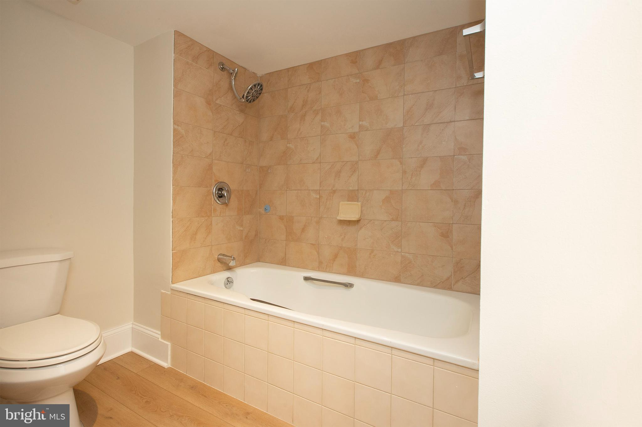 1808 OLD MEADOW ROAD 507