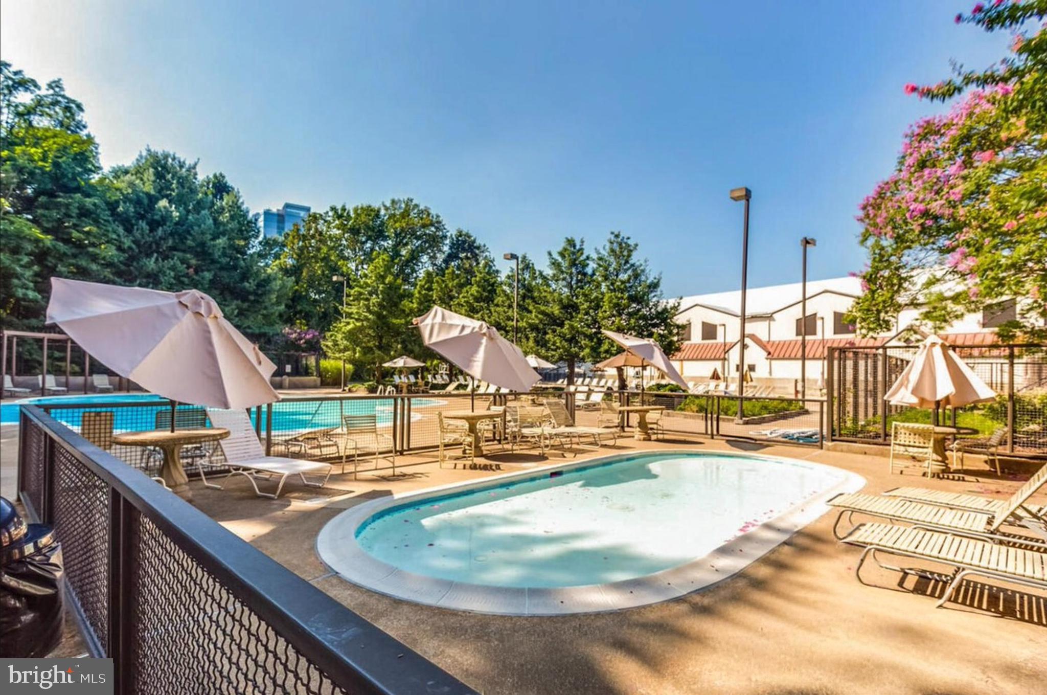 1808 OLD MEADOW ROAD 507