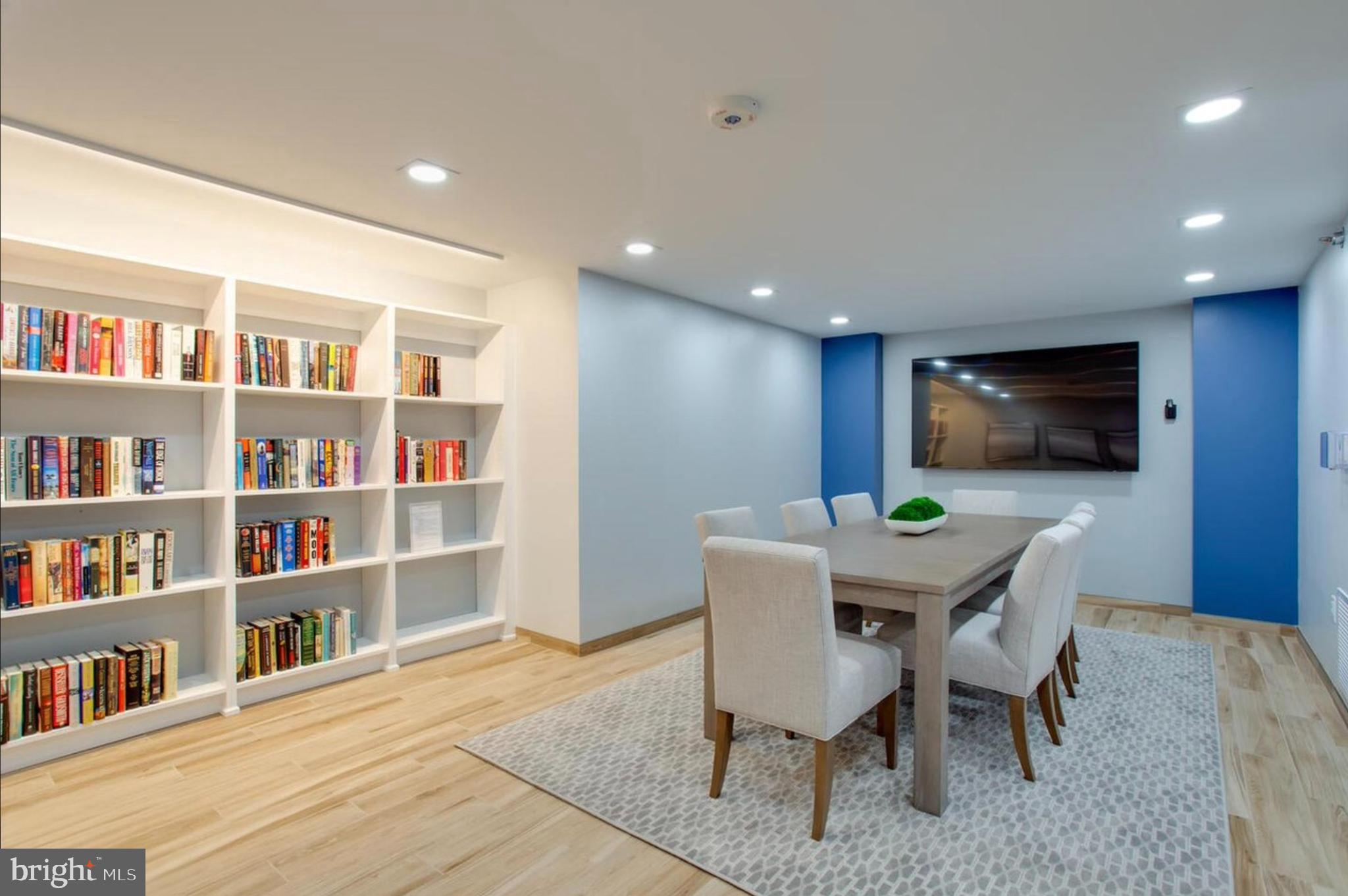 1808 OLD MEADOW ROAD 507