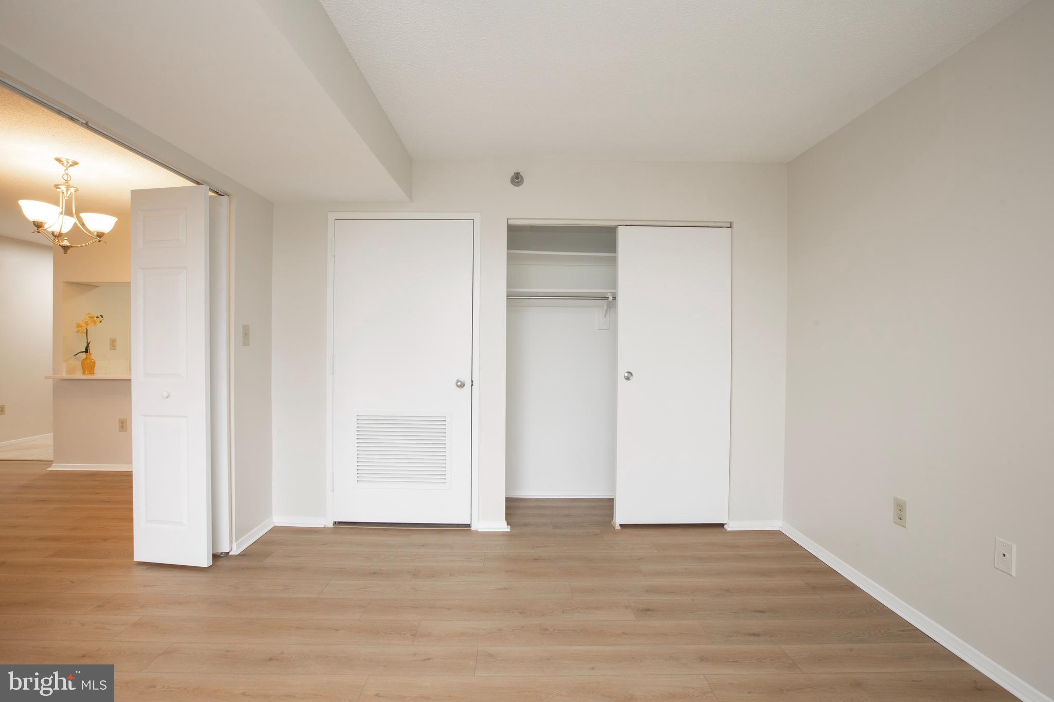 1808 OLD MEADOW ROAD 507