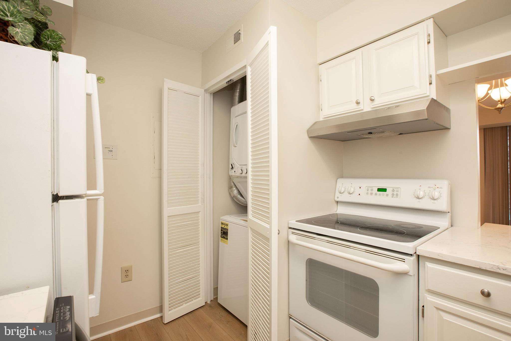 1808 OLD MEADOW ROAD 507