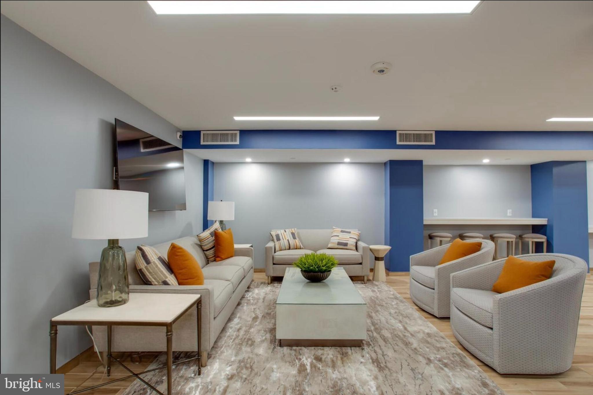 1808 OLD MEADOW ROAD 507