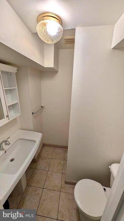 7051 LEEWOOD FOREST DRIVE