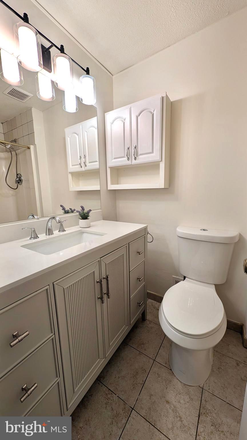 7051 LEEWOOD FOREST DRIVE