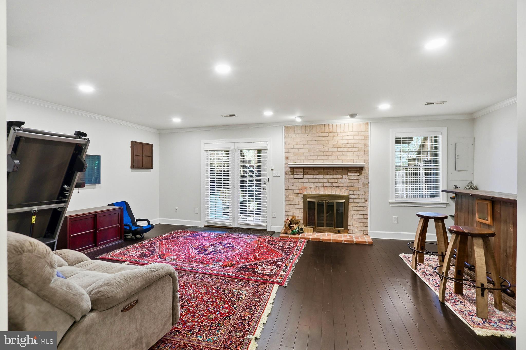 8176 MADRILLON COURT