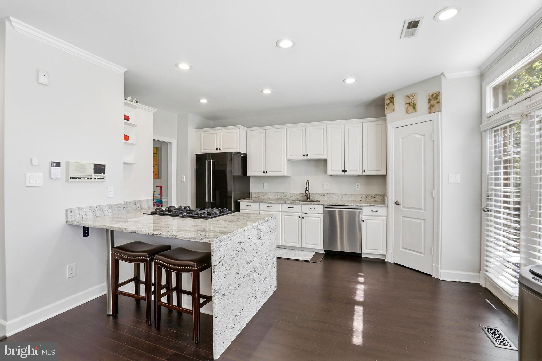 8176 MADRILLON COURT