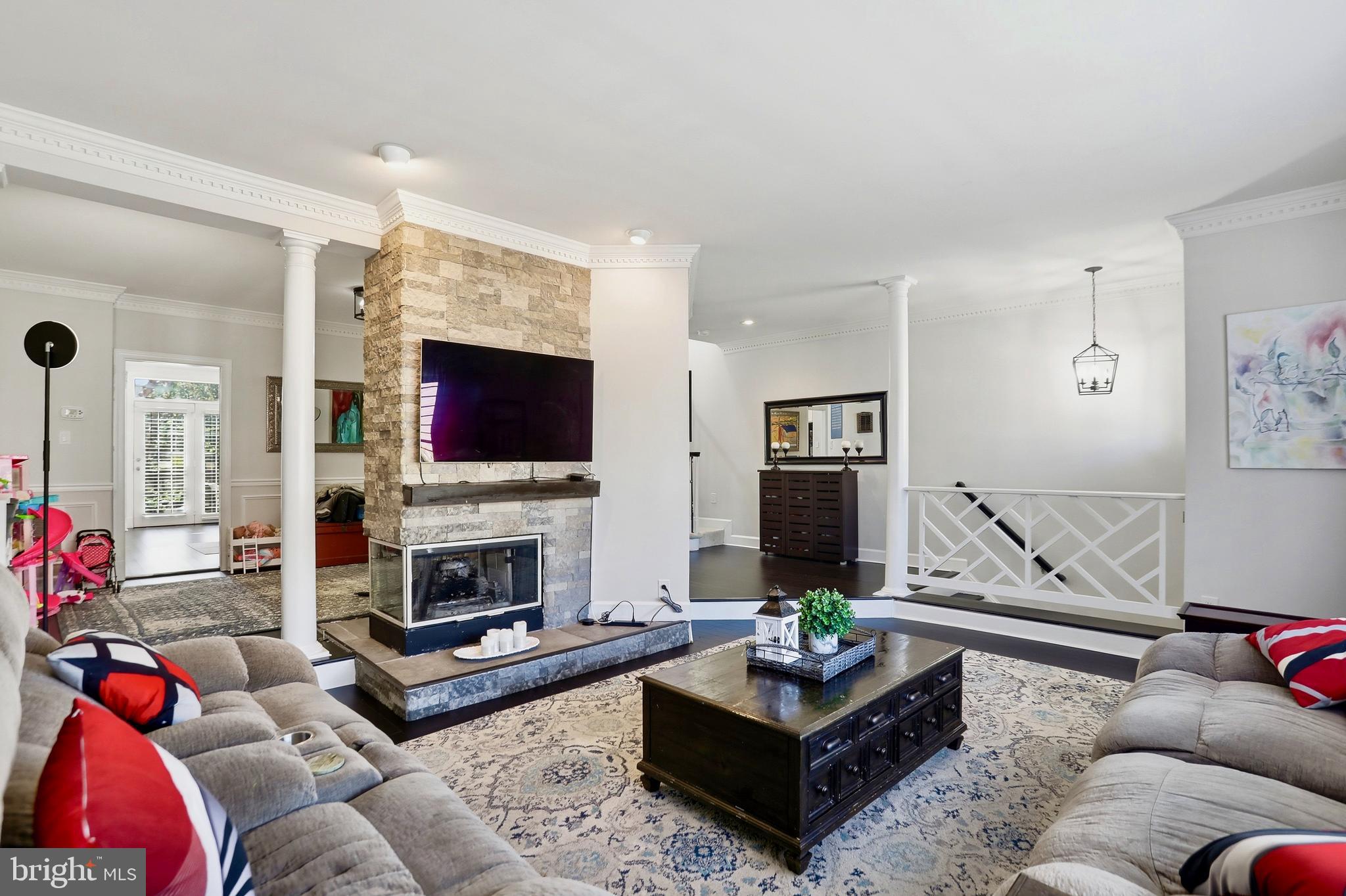 8176 MADRILLON COURT