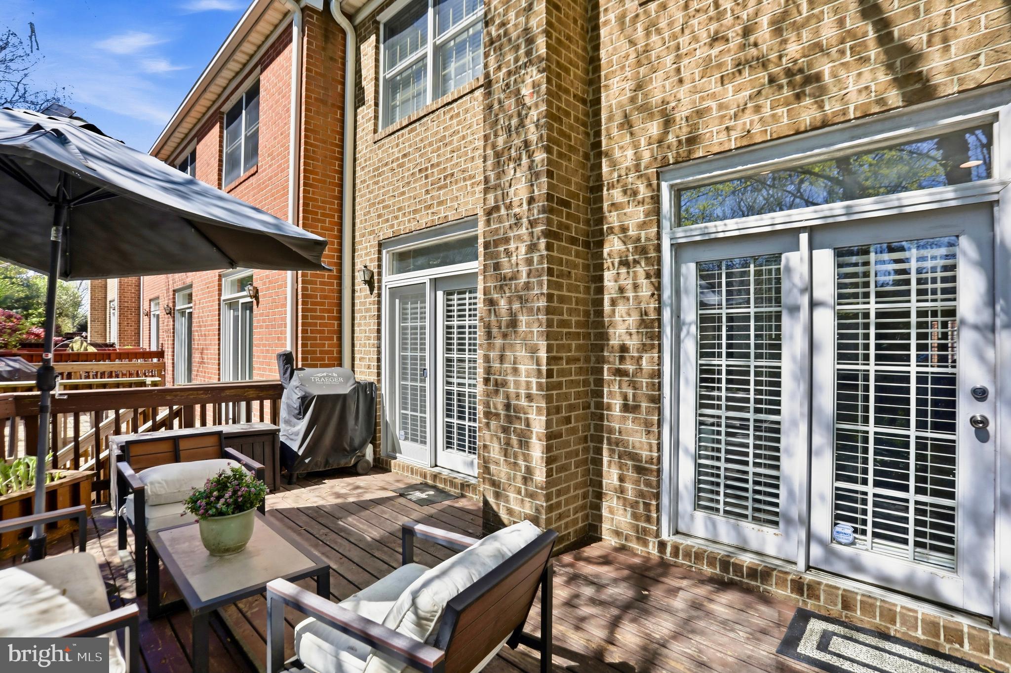 8176 MADRILLON COURT