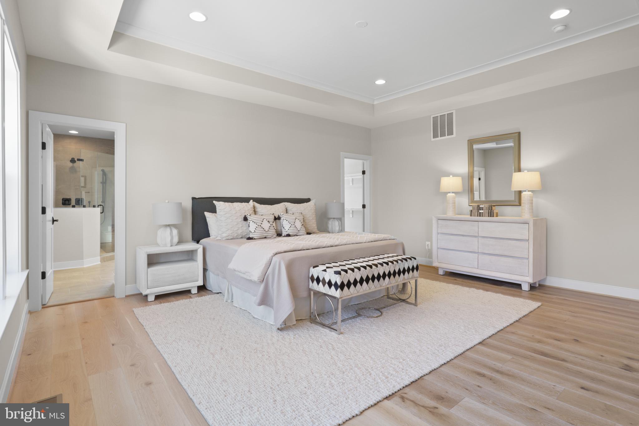 404 WINDOVER COURT NW