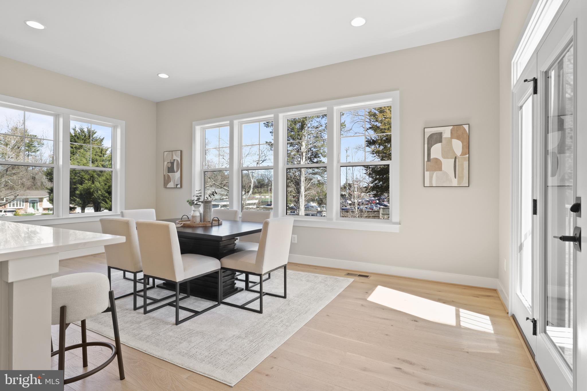 404 WINDOVER COURT NW