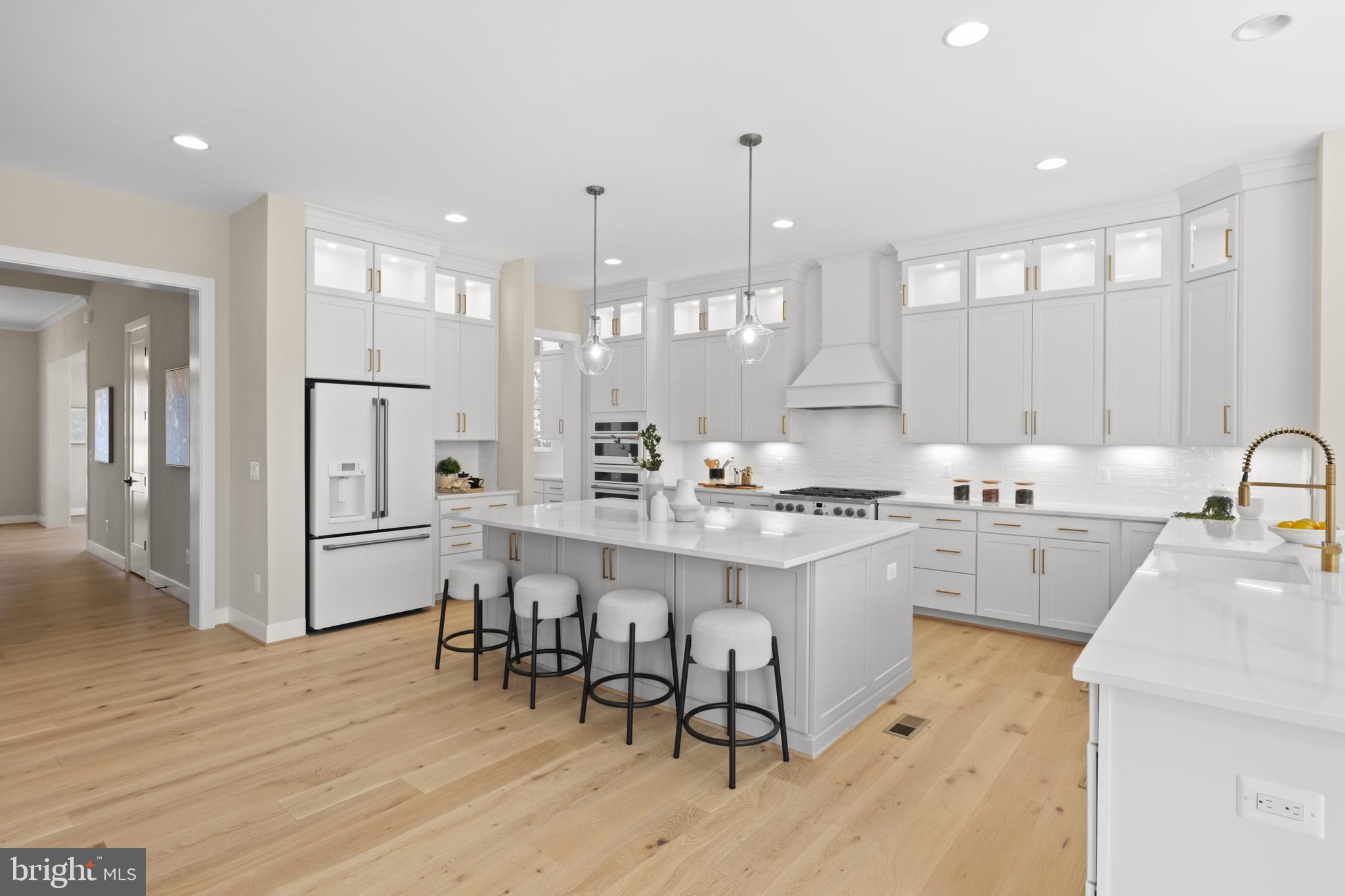 404 WINDOVER COURT NW