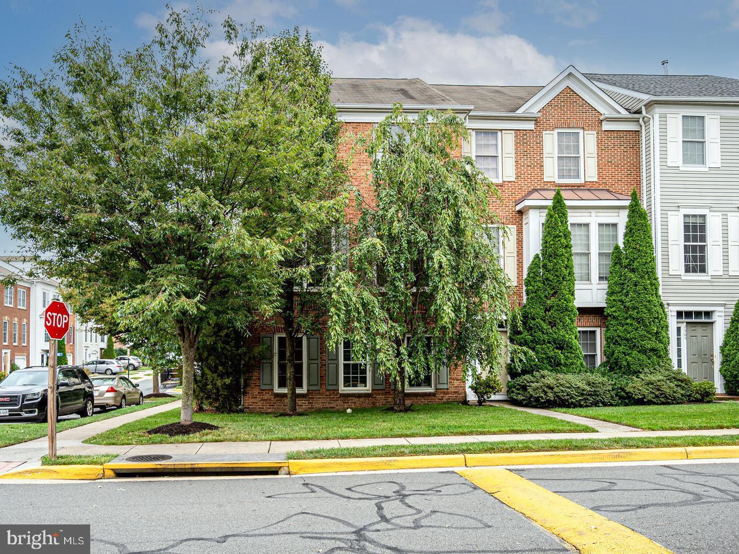 2501 BRONZE STONE PLACE