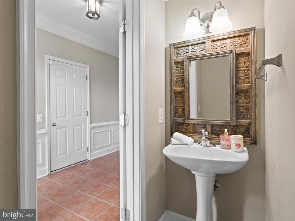 2501 BRONZE STONE PLACE