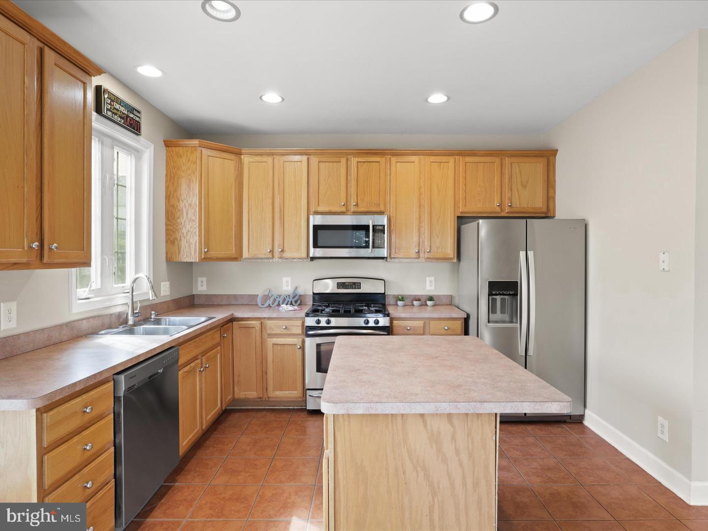 2501 BRONZE STONE PLACE