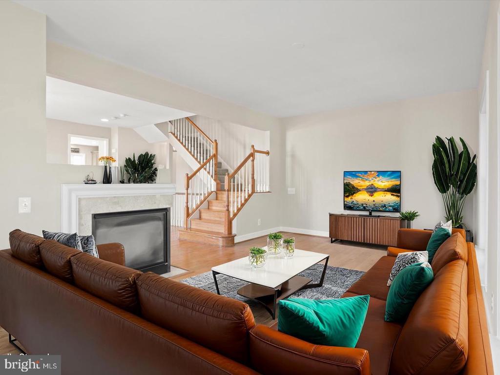 2501 BRONZE STONE PLACE