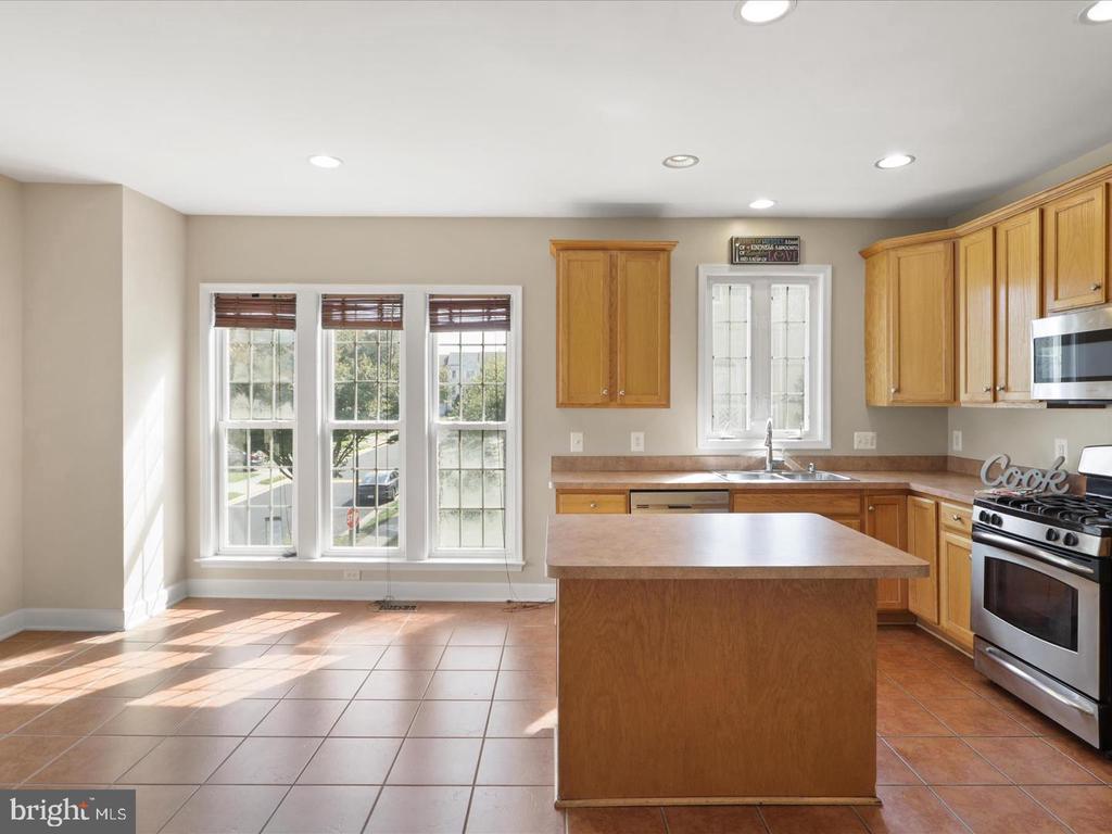 2501 BRONZE STONE PLACE