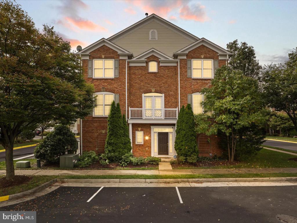 2501 BRONZE STONE PLACE