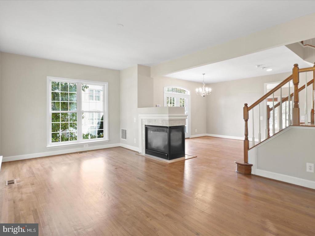 2501 BRONZE STONE PLACE