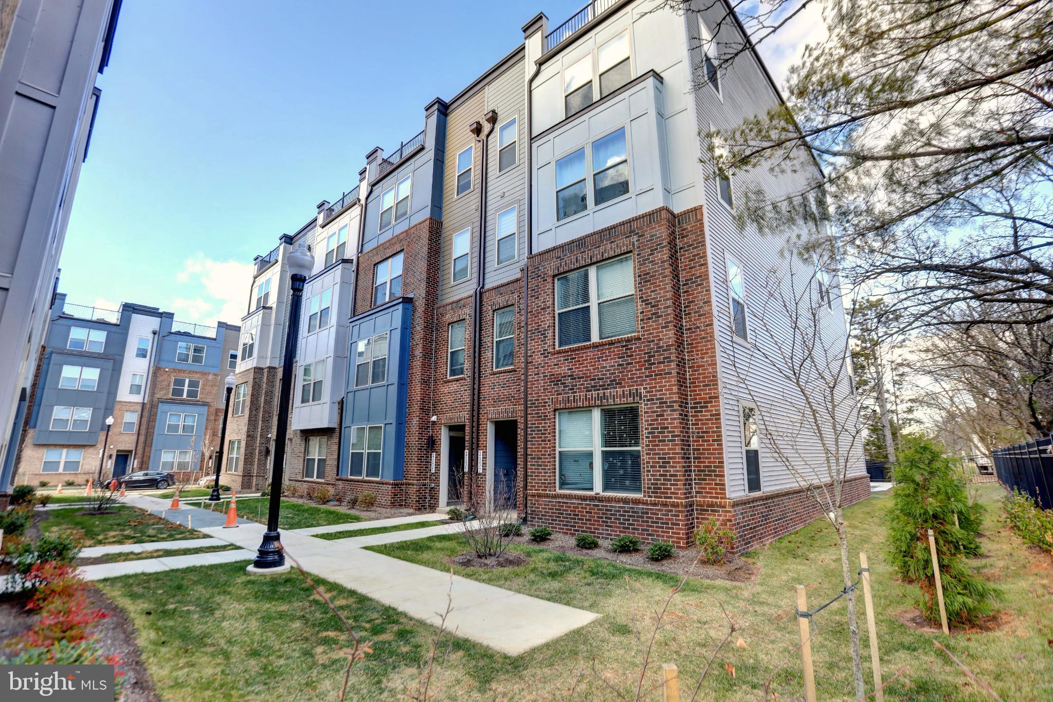 2135 GLACIER ROAD 90