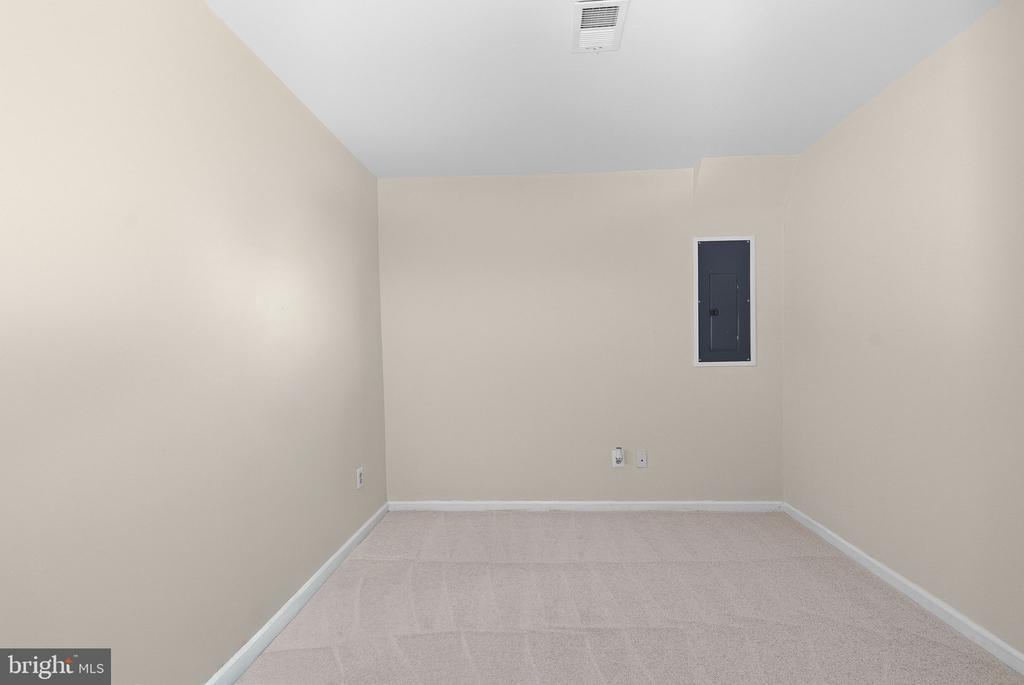 12525 ARNSLEY COURT