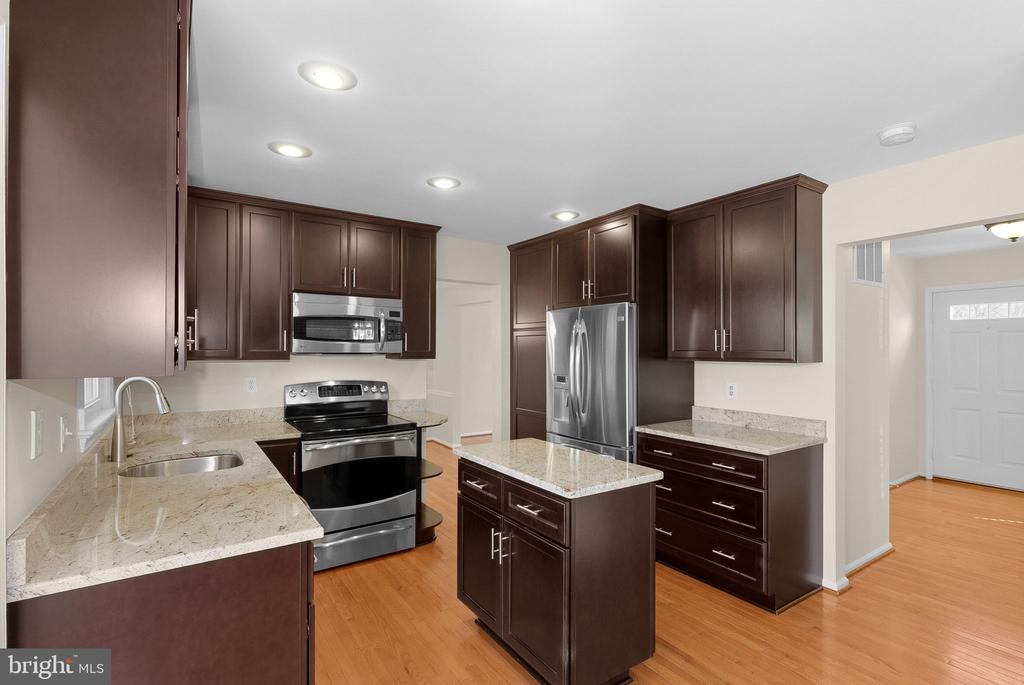 12525 ARNSLEY COURT