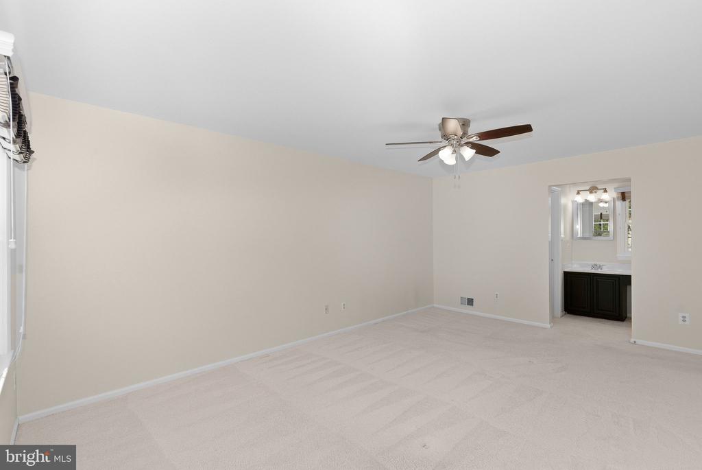 12525 ARNSLEY COURT