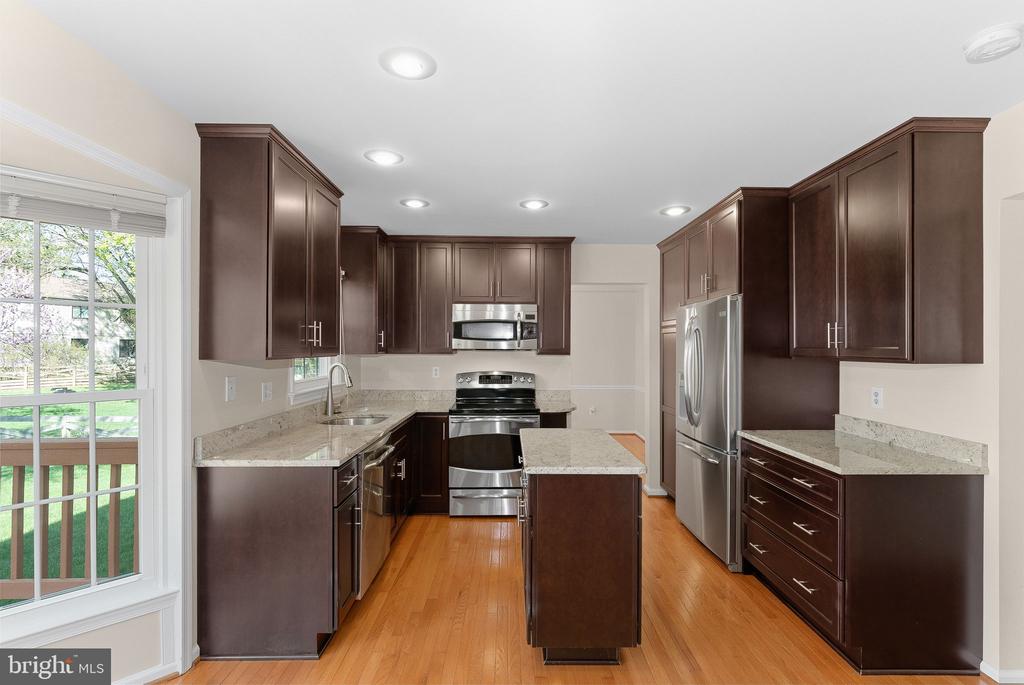 12525 ARNSLEY COURT
