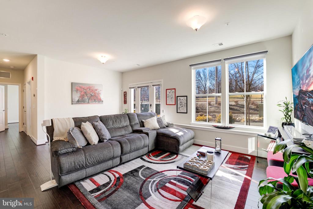 1951 RESTON VALLEY WAY 1