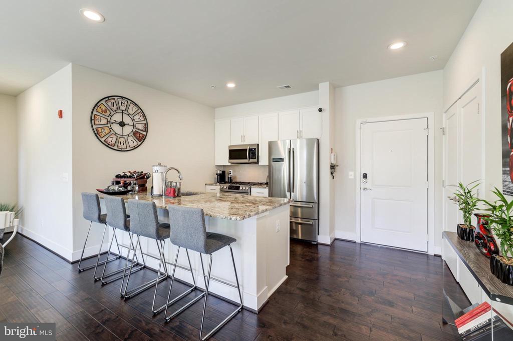 1951 RESTON VALLEY WAY 1