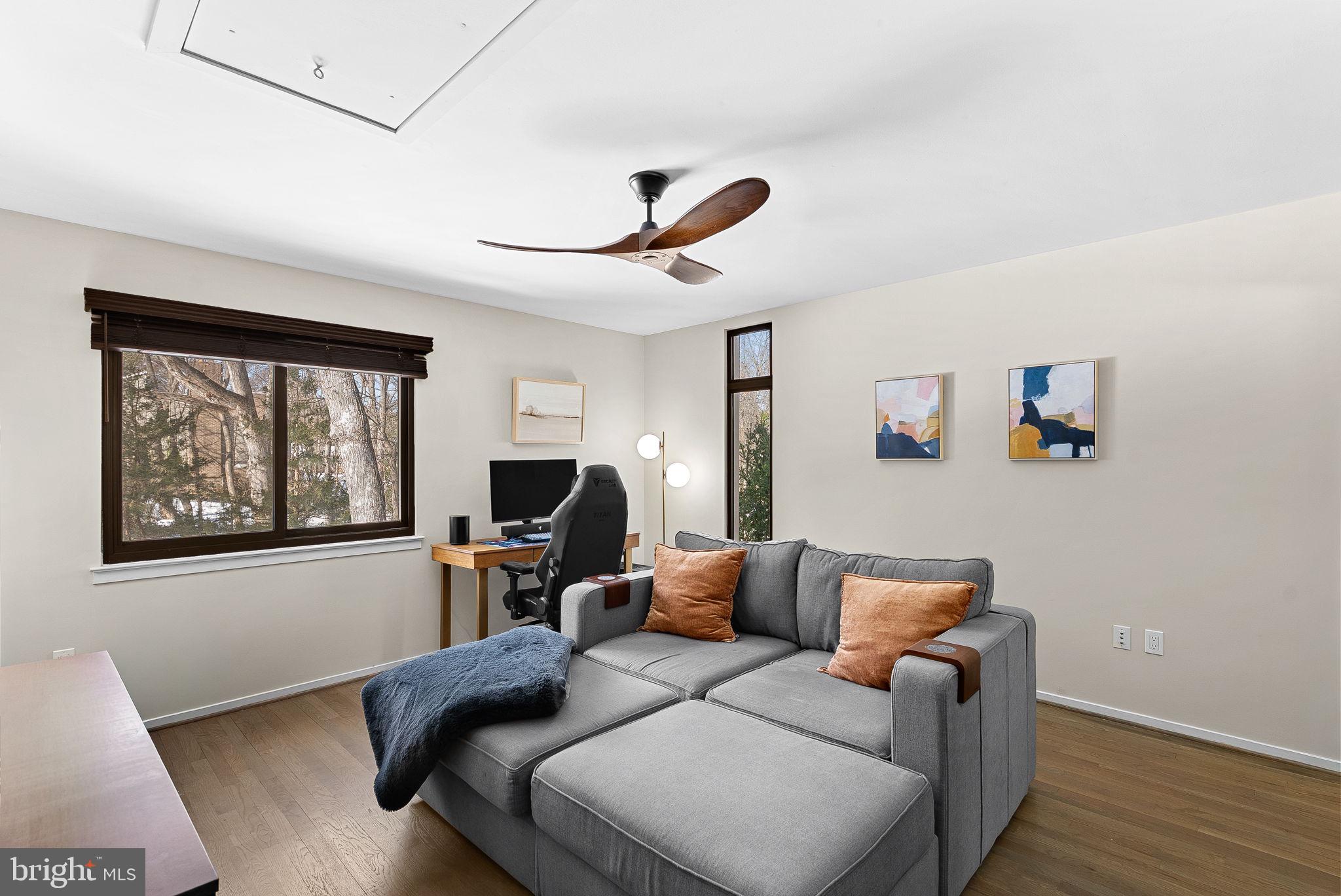 1628 GREENBRIAR COURT