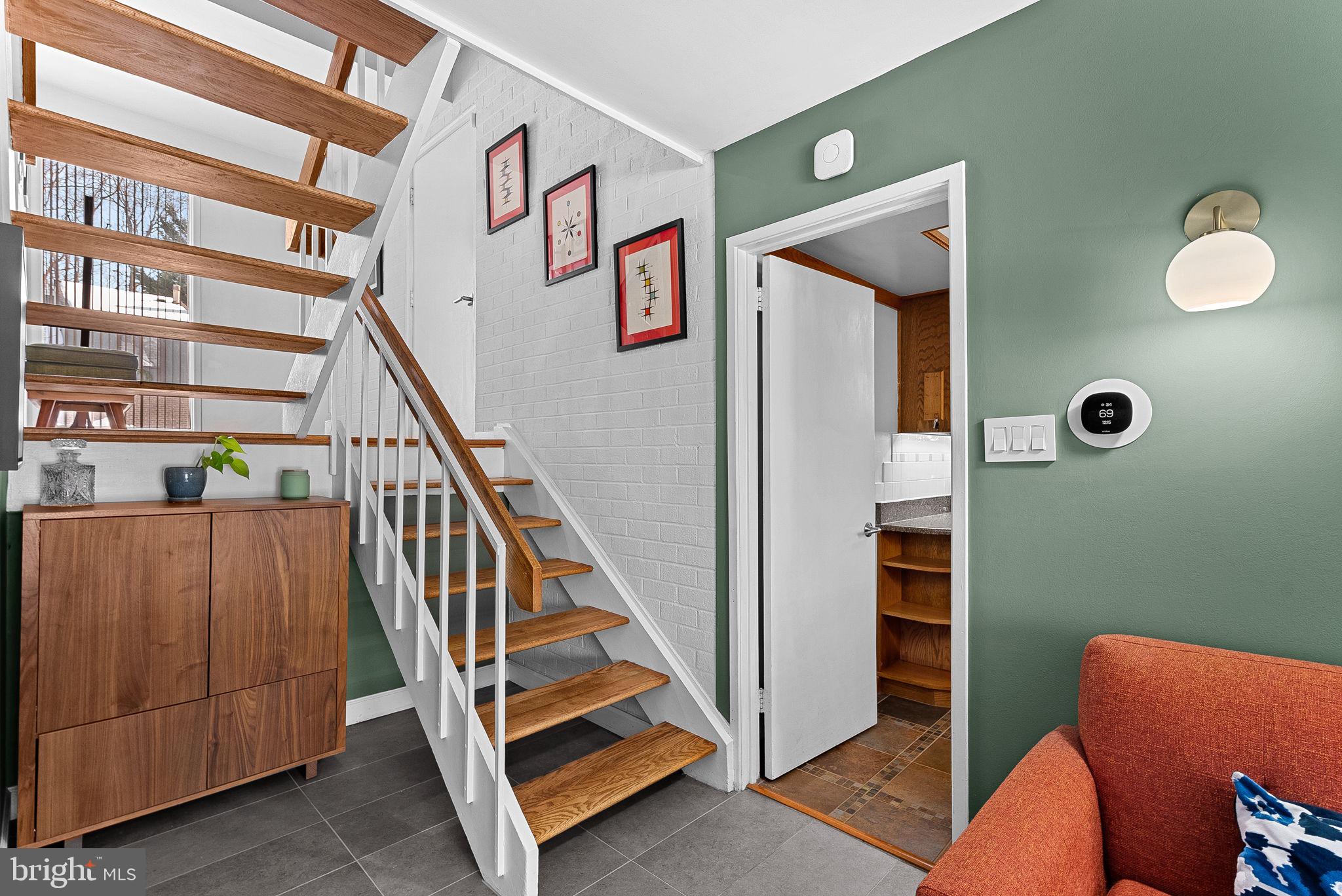 1628 GREENBRIAR COURT