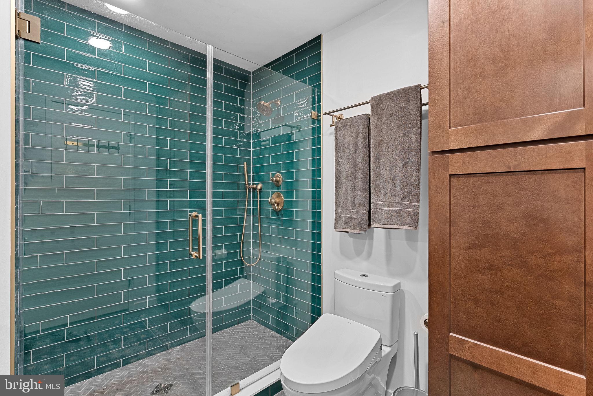 1628 GREENBRIAR COURT